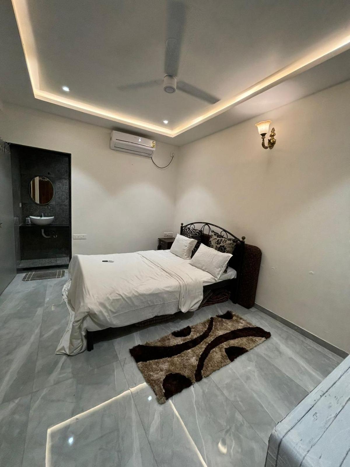 ロナバラ Ll Golden Leaf Ll 3Bhk Ll Ac Llヴィラ エクステリア 写真