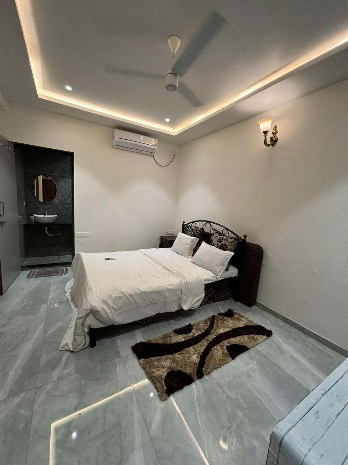 ロナバラ Ll Golden Leaf Ll 3Bhk Ll Ac Llヴィラ エクステリア 写真